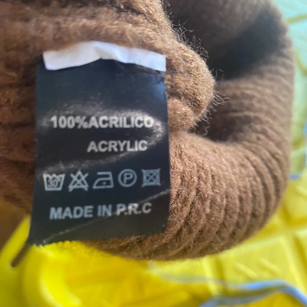 Brown‎ Ribbed Knit Beanie Hat with Pom-Pom Faux Fur Winter Toque Womens Brown